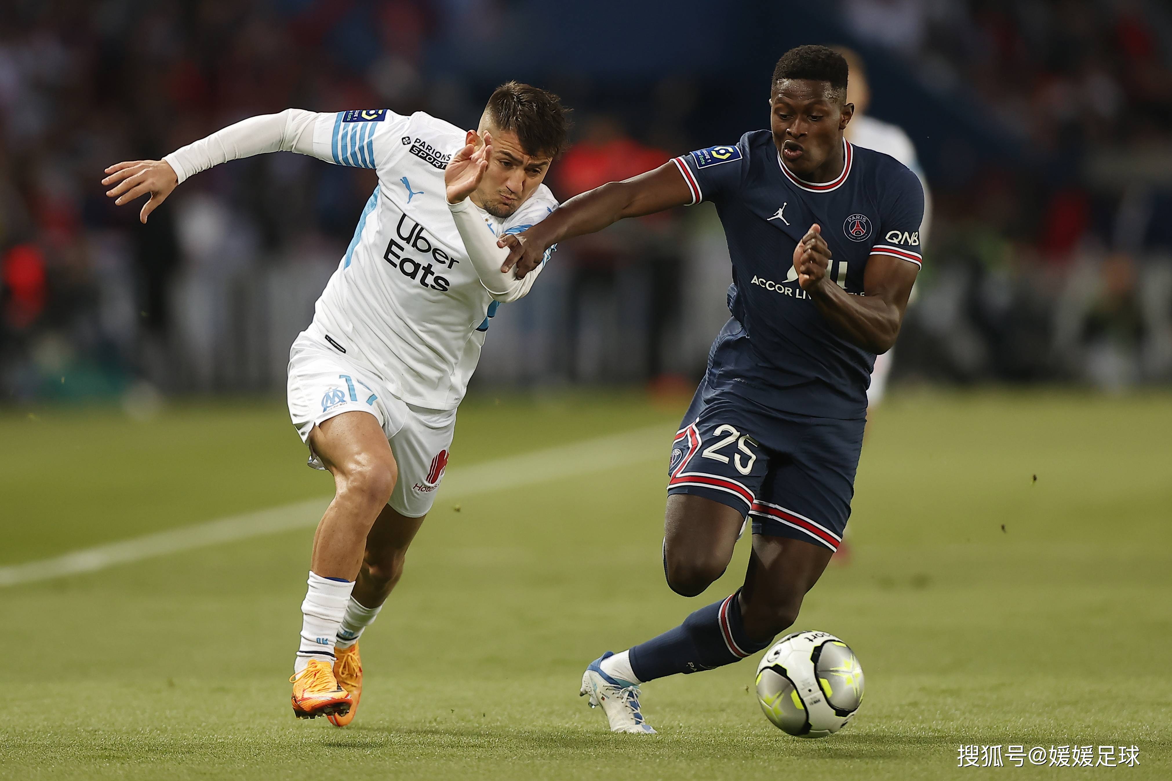 尼斯胜斯特拉斯堡,豪取三分 尼斯胜斯特拉斯堡,豪取三分