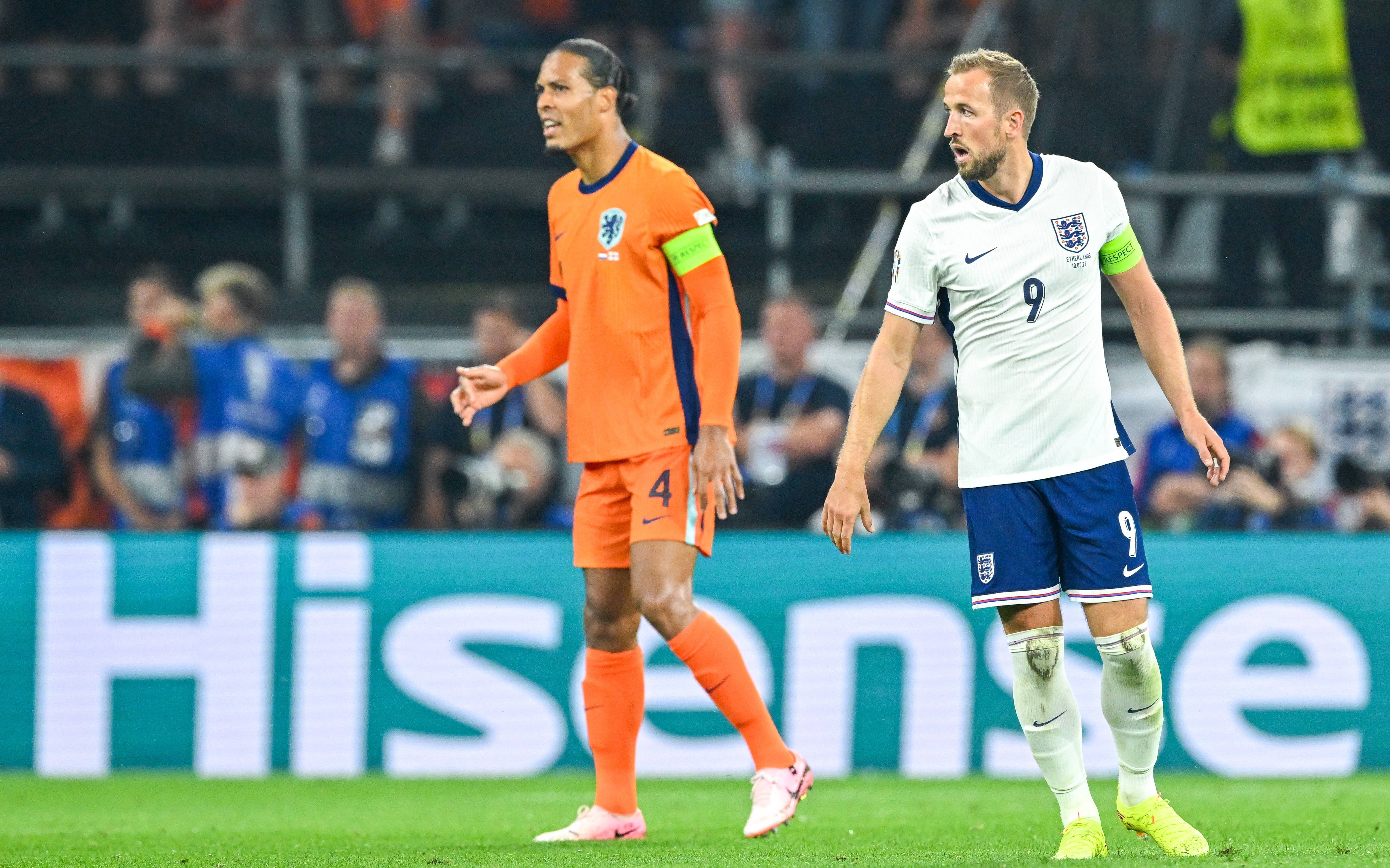 英格兰队发挥稳定,轻松晋级欧洲杯淘汰赛 英格兰队发挥稳定,轻松晋级欧洲杯淘汰赛