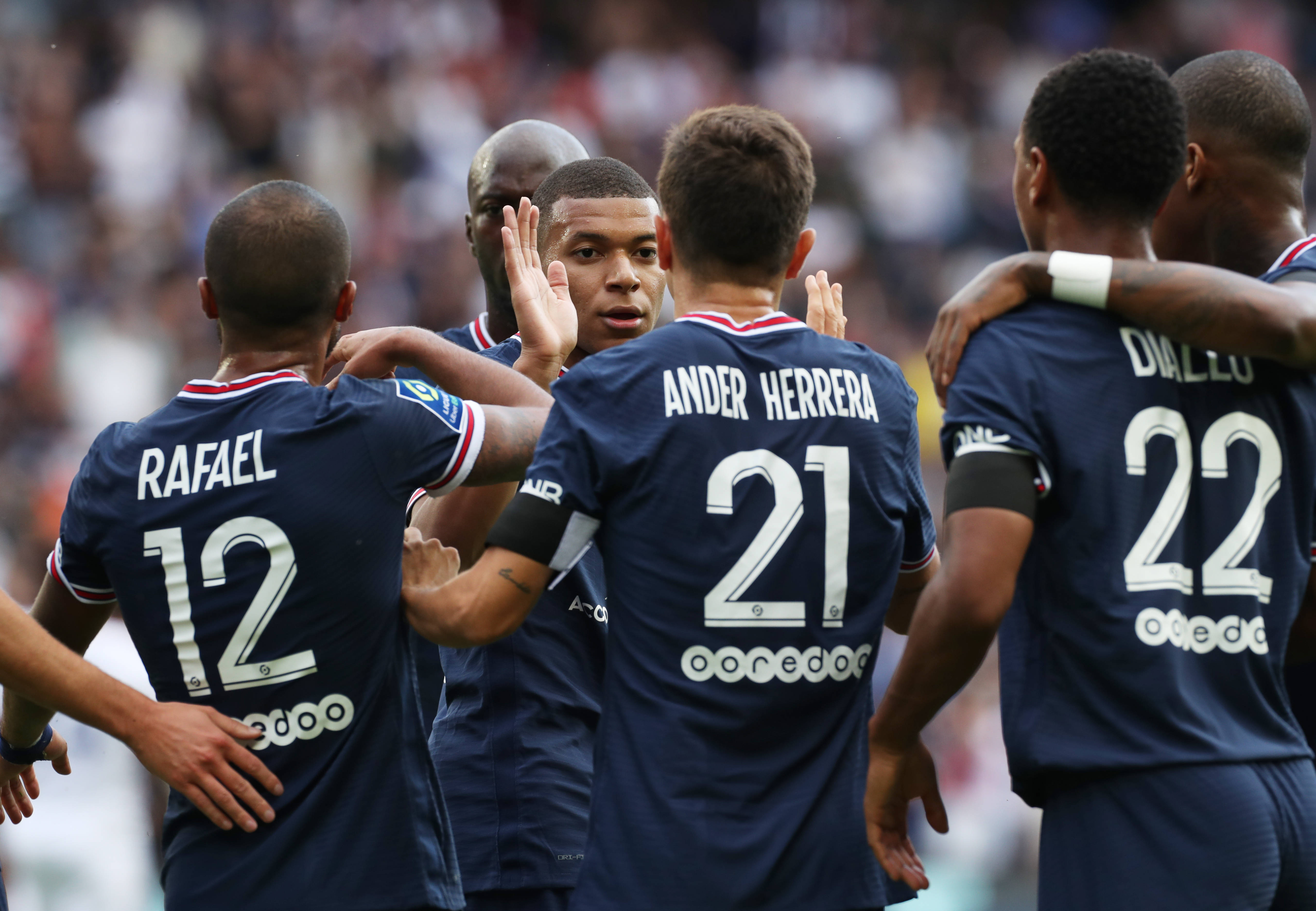 马赛足球俱乐部在场上表现出色 马赛足球俱乐部在场上表现出色