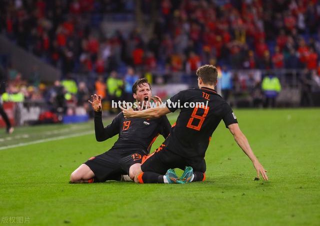 德国队力克荷兰队,豪取三连胜 德国队力克荷兰队,豪取三连胜