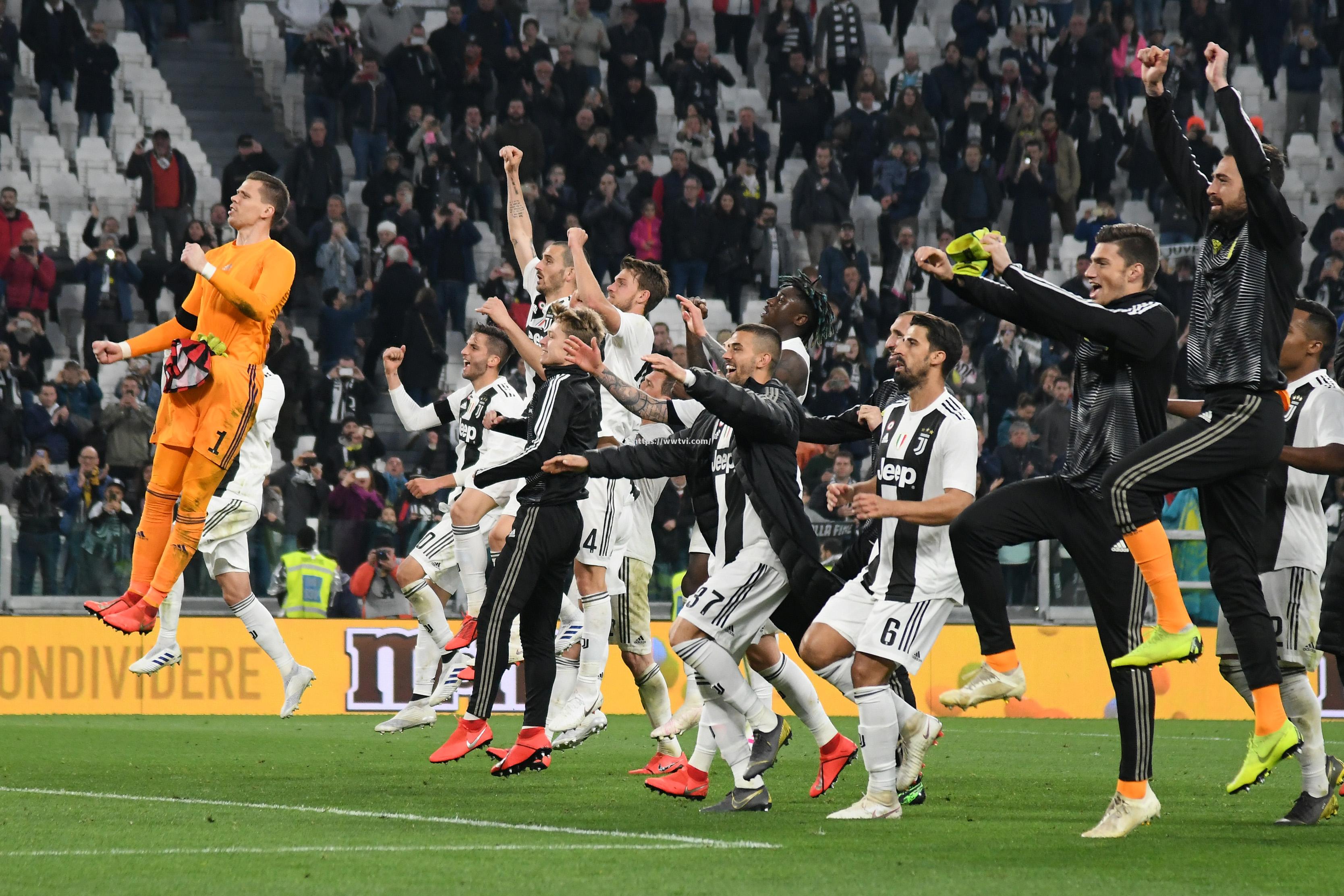 AC米兰后卫防守尤文图斯高效,零封对手取得胜利 AC米兰后卫防守尤文图斯高效,零封对手取得胜利