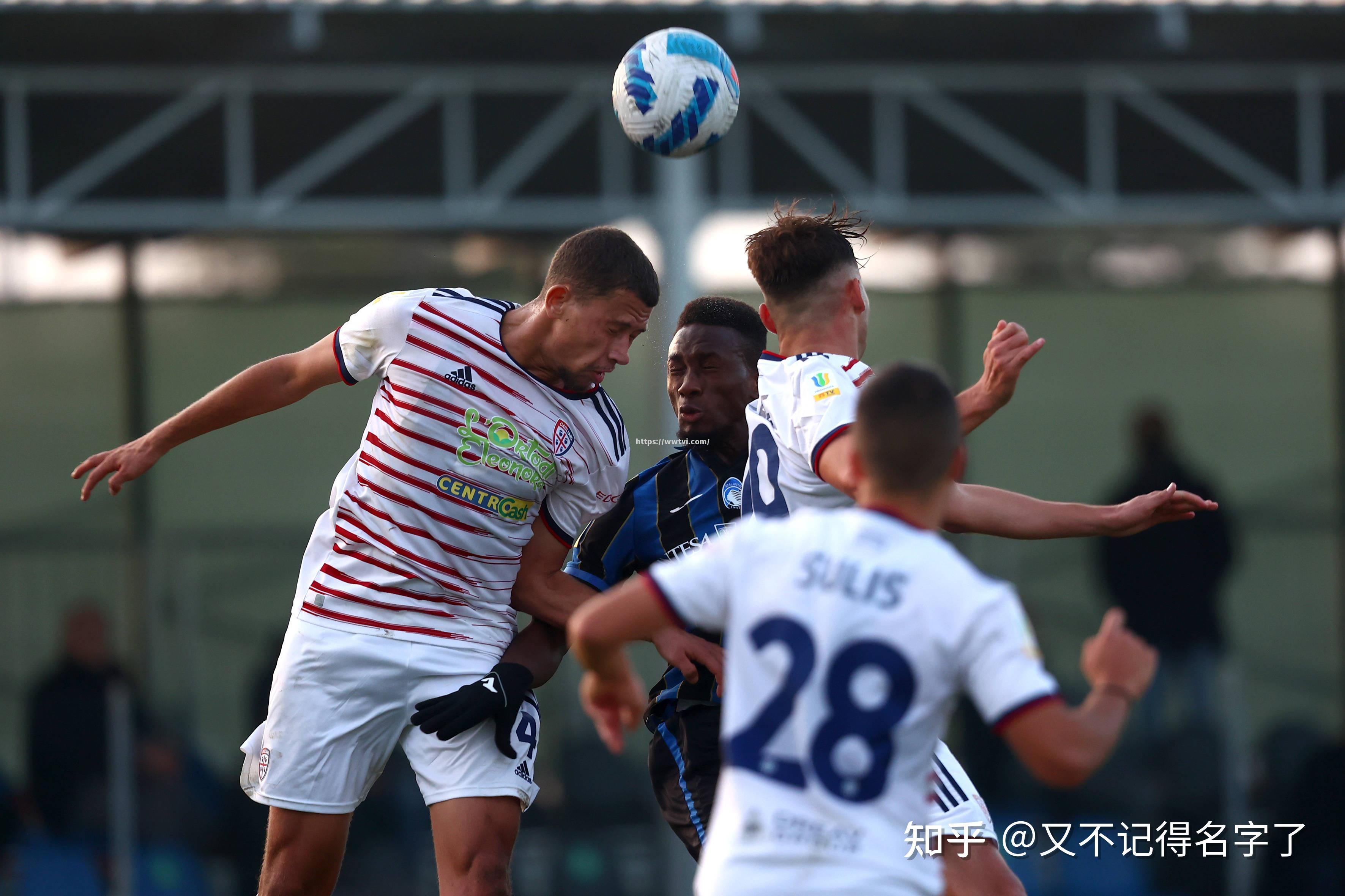 星空体育-那不勒斯新援发威，助力球队冲击意甲赛程前四