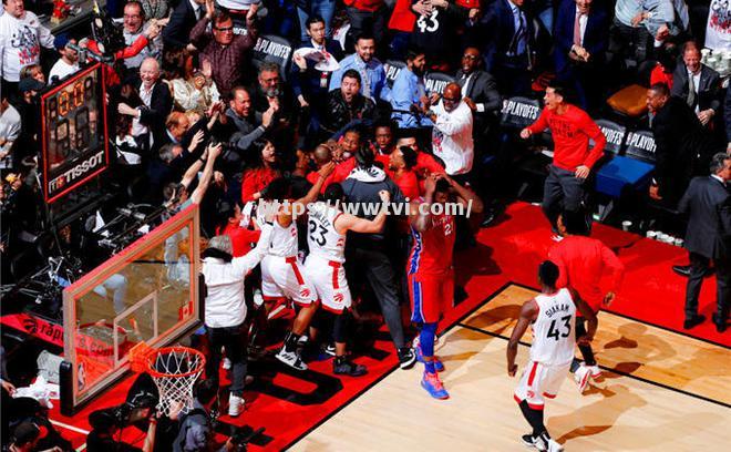 猛龙鏖战太阳,西亚卡姆绝杀 猛龙鏖战太阳,西亚卡姆绝杀