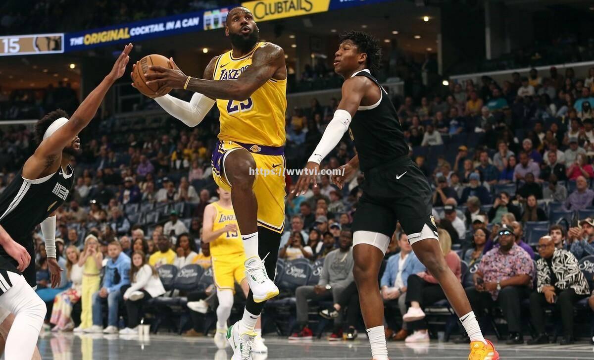 湖人逆转猛龙,豪取四连败 湖人逆转猛龙,豪取四连败