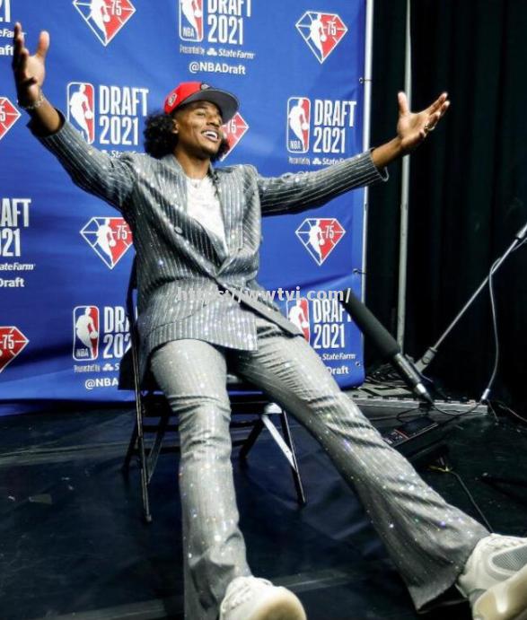 NBA选秀:尼克斯队通过交易得到赛文-杜德利 NBA选秀:尼克斯队通过交易得到赛文-杜德利