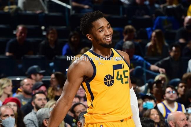 国王队客场大胜爵士,年轻球员崭露头角 国王队客场大胜爵士,年轻球员崭露头角