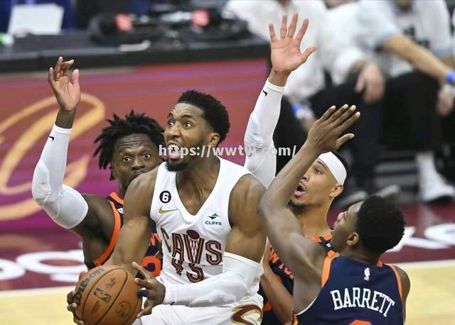 76人逆转尼克斯,成功晋级季后赛 76人逆转尼克斯,成功晋级季后赛