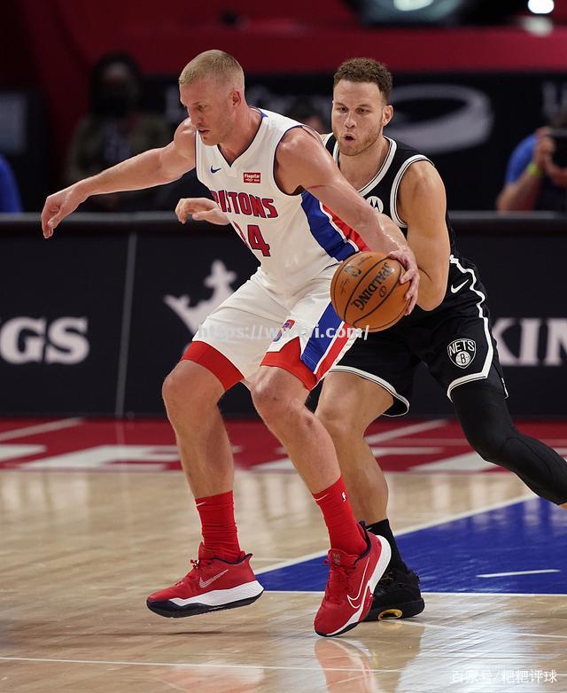 活塞客场大胜灰熊,格里芬完成生涯第10次三双 活塞客场大胜灰熊,格里芬完成生涯第10次三双