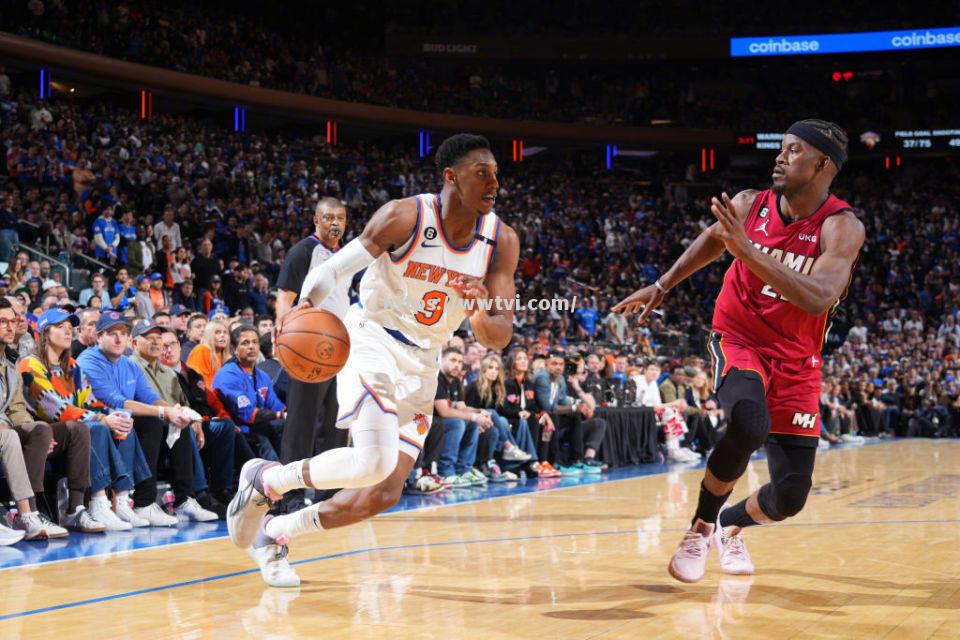 尼克斯队全队合力,挫败对手进决赛 尼克斯队全队合力,挫败对手进决赛