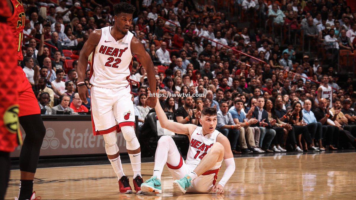 热火队主场轻取老鹰,巴特勒双20+表现抢眼 热火队主场轻取老鹰,巴特勒双20+表现抢眼