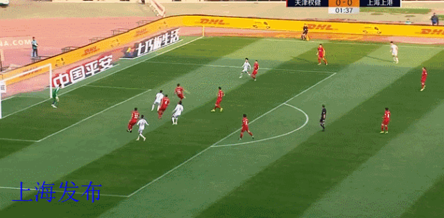 天津泰达表现抢眼,赢得球迷认可 天津泰达表现抢眼,赢得球迷认可