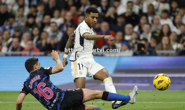 皇马后卫受伤,或将缺席关键比赛 皇马后卫受伤,或将缺席关键比赛