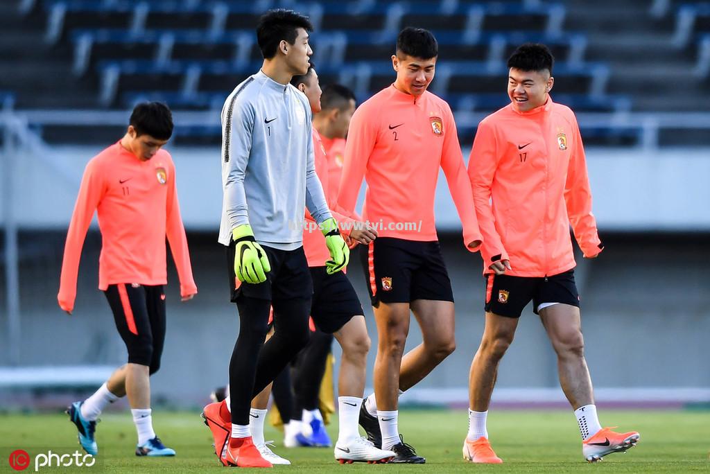 球队训练新战术备战,备受关注 球队训练新战术备战,备受关注