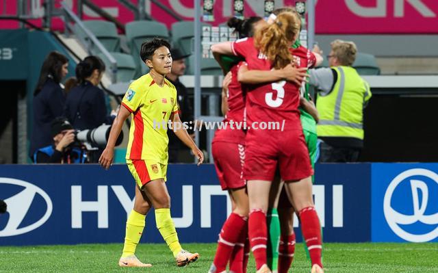 越南女足连扳两球惜败无缘晋级 越南女足连扳两球惜败无缘晋级