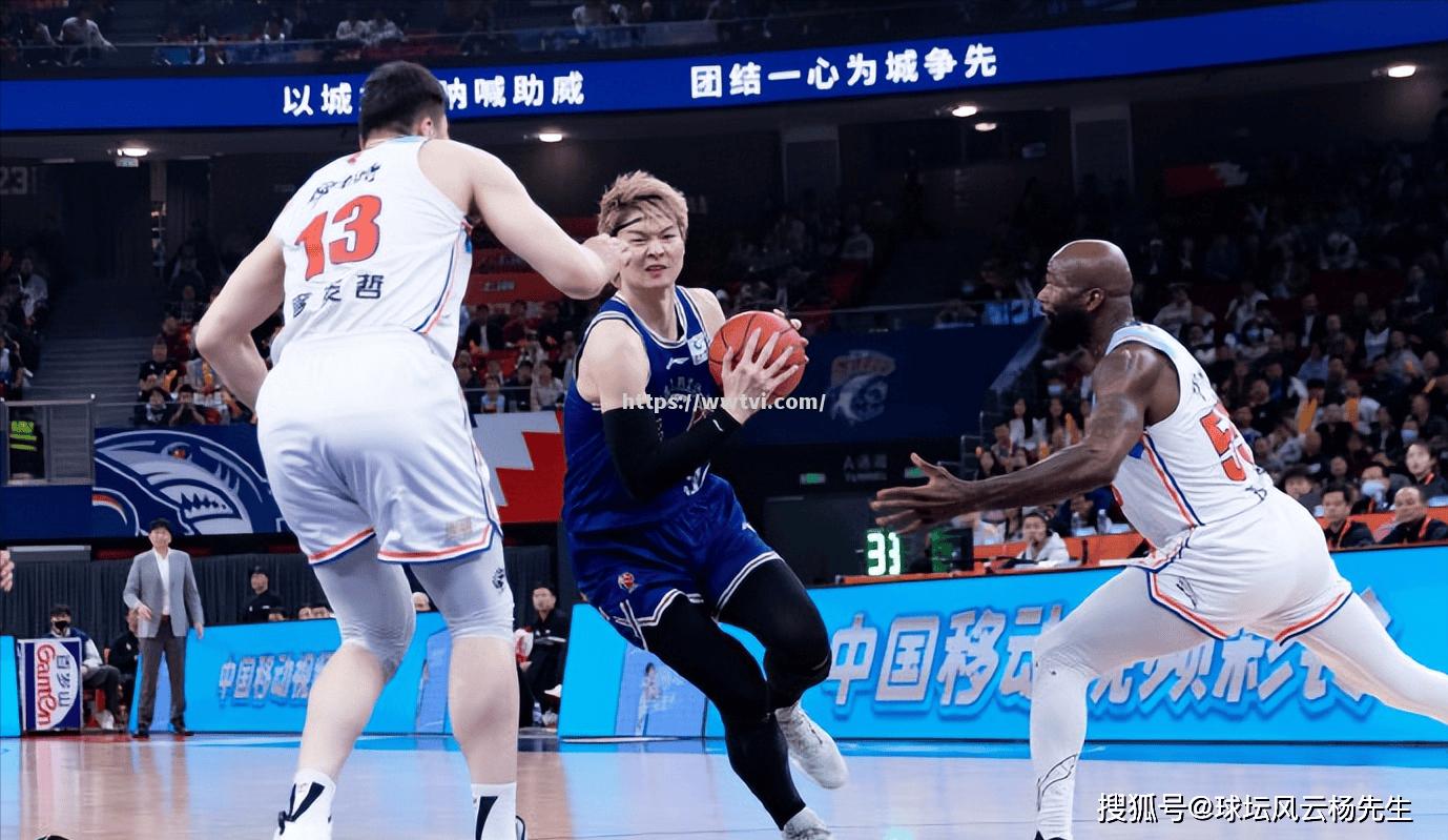 星空体育-上海男篮表现稳定，连胜达到三场