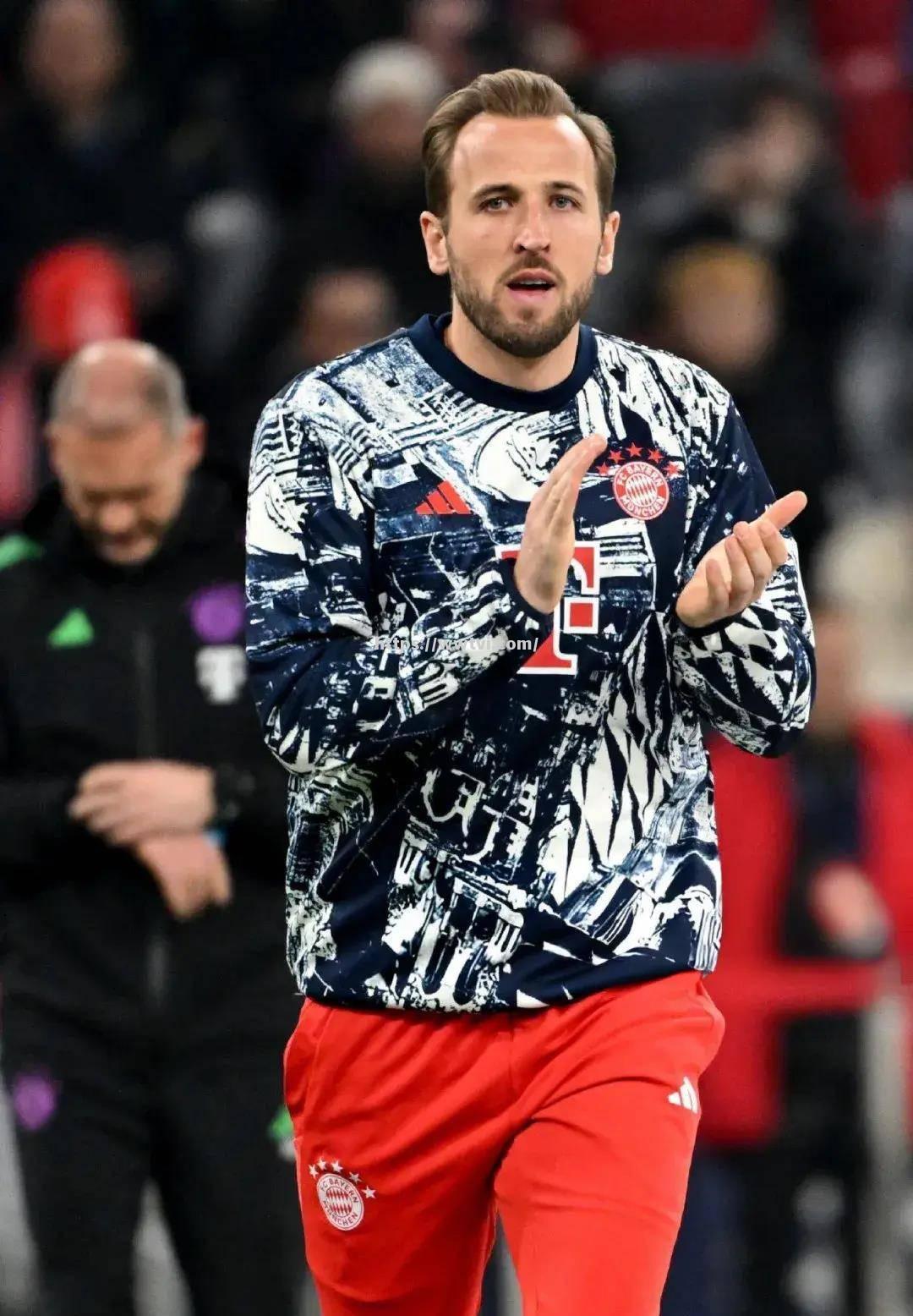 波鸿展现顽强斗志,夺得胜利 波鸿展现顽强斗志,夺得胜利