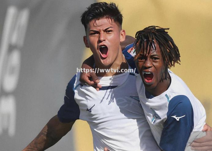 锐意进取!冰岛选手连续取胜朝着前三进发 锐意进取!冰岛选手连续取胜朝着前三进发