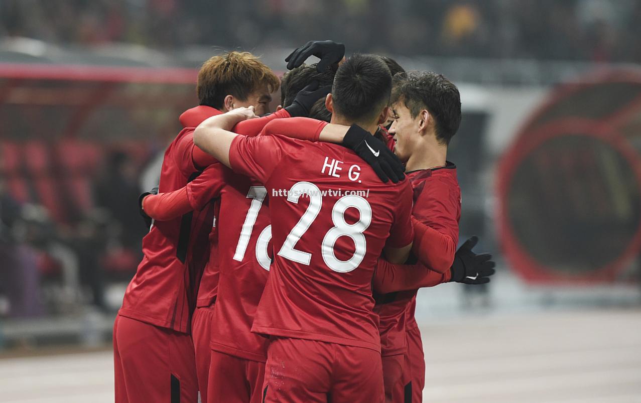 上海上港遭遇困境,争取亚冠晋级机会 上海上港遭遇困境,争取亚冠晋级机会