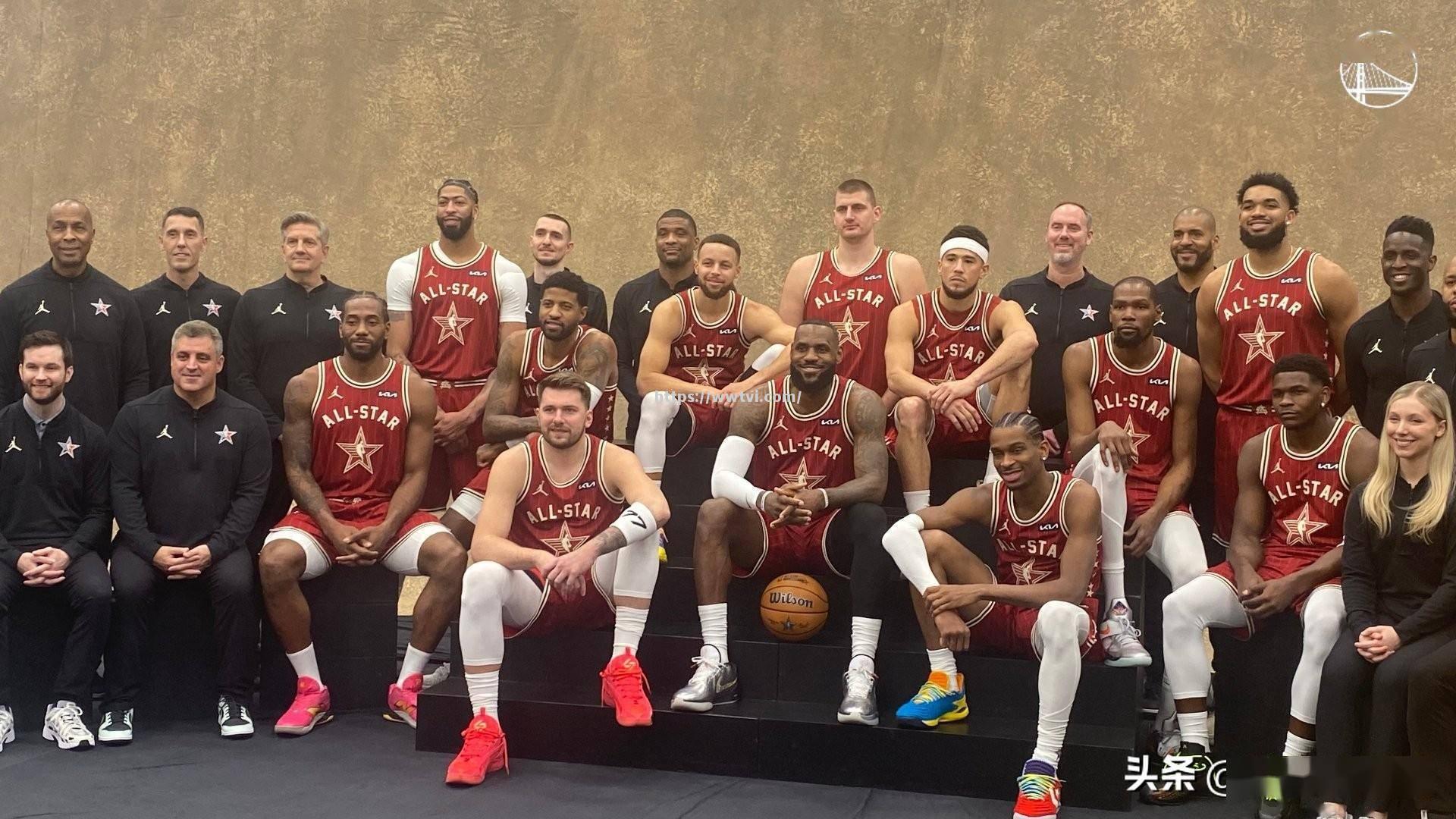 入选全明星阵容,球员们备战瞄准胜利 入选全明星阵容,球员们备战瞄准胜利