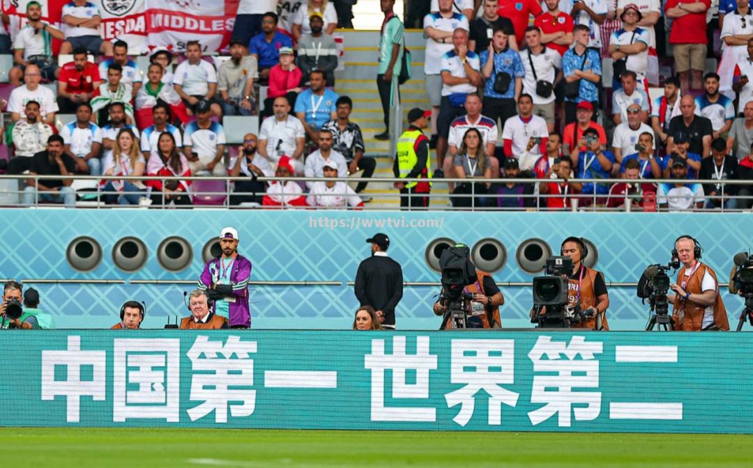 足球聚焦顶级球队之间的对决,赛事激烈 足球聚焦顶级球队之间的对决,赛事激烈