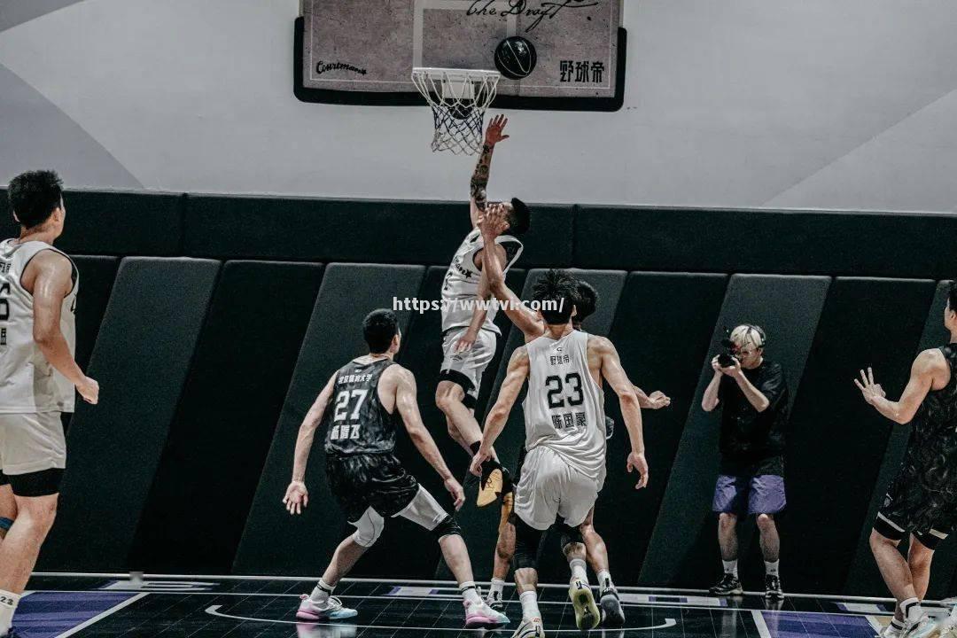 阿联酋队战无不胜,欧国联比赛继续上演风云 阿联酋队战无不胜,欧国联比赛继续上演风云