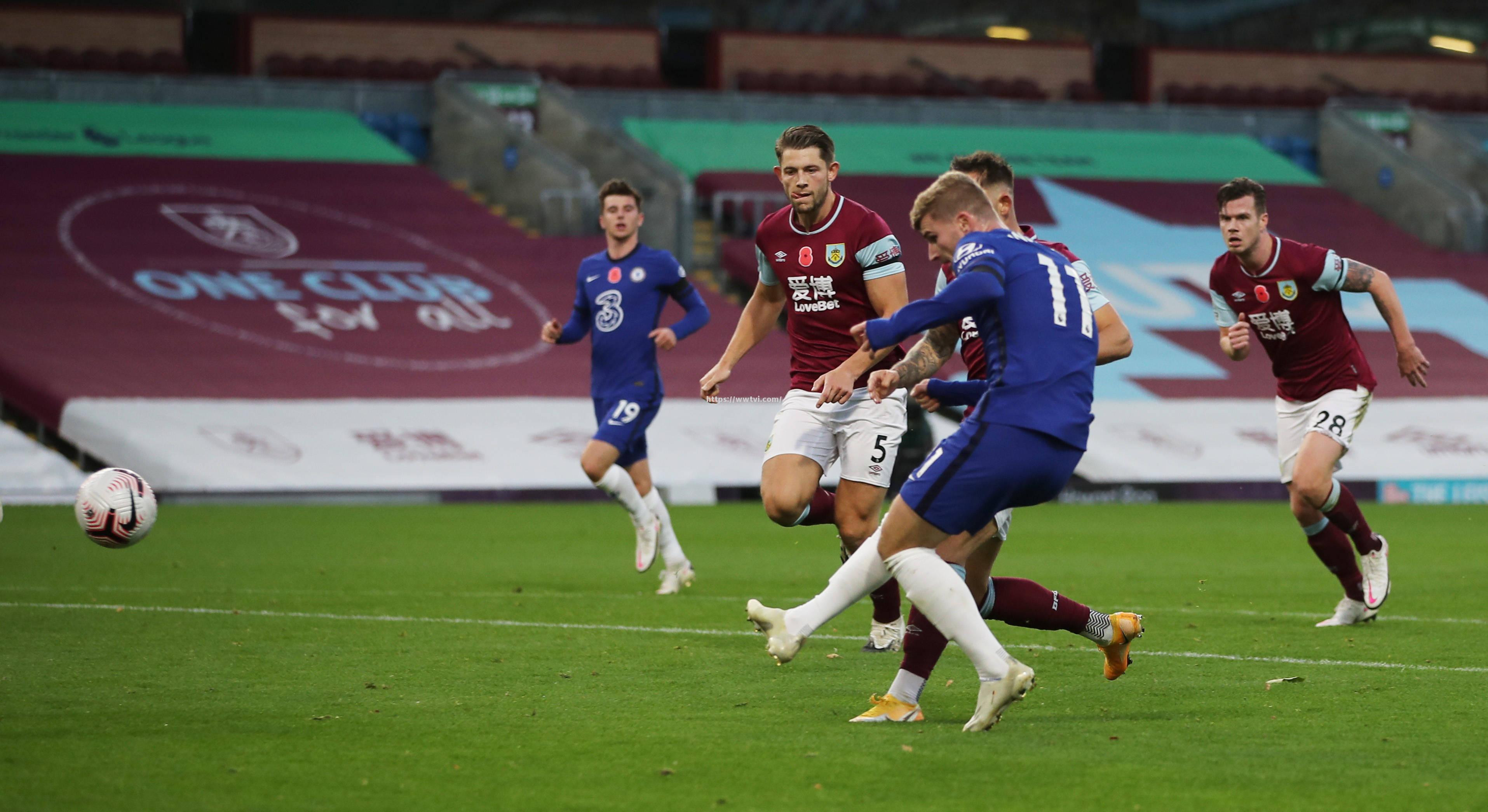 伯恩利准备在主场对阵伯明翰城! 伯恩利准备在主场对阵伯明翰城!