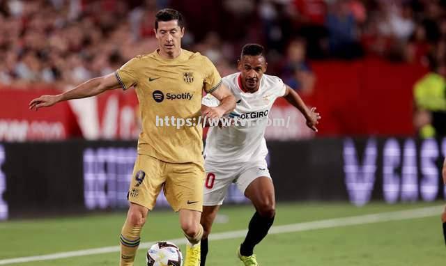 塞维利亚逆转获胜:主队球迷沸腾 塞维利亚逆转获胜:主队球迷沸腾