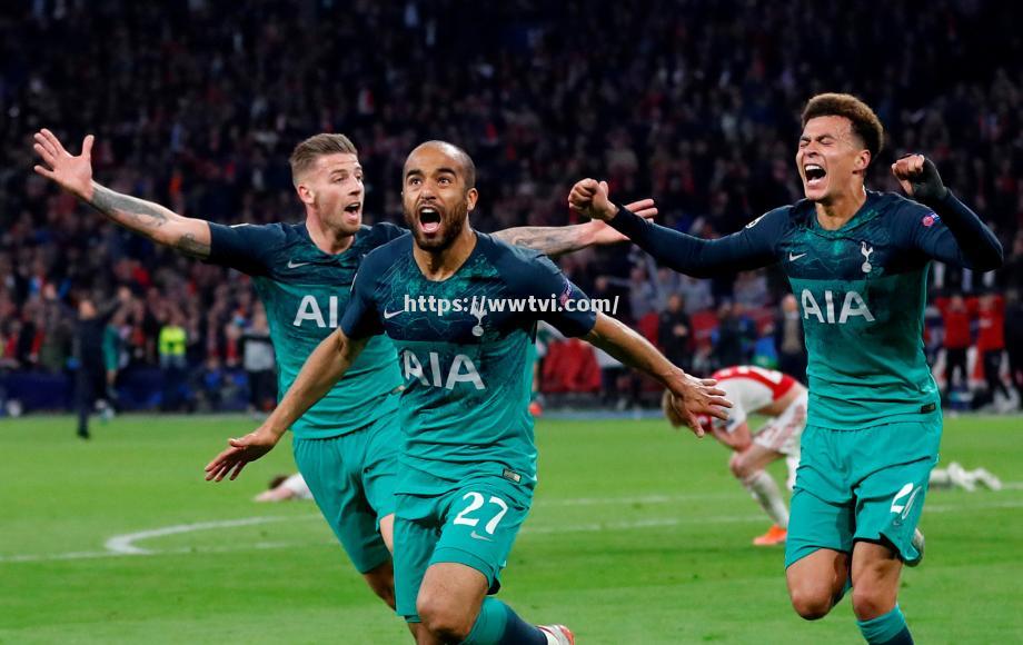 阿贾克斯前锋连场进球,成为球队得分王 阿贾克斯前锋连场进球,成为球队得分王