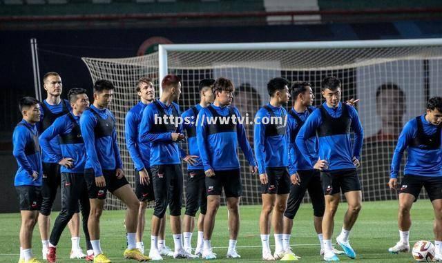 新赛季将启动球队备战全力以赴 新赛季将启动球队备战全力以赴