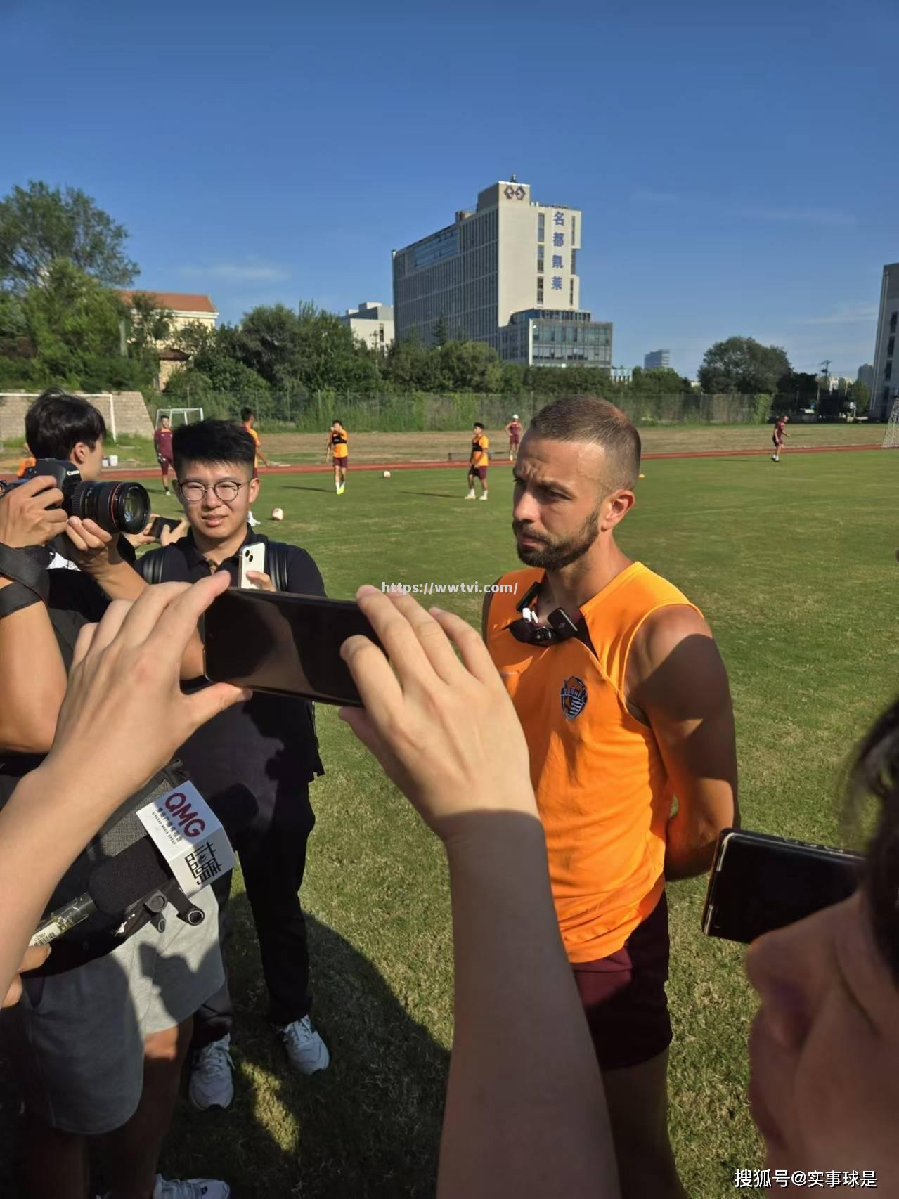 谢菲联主场取胜,盼保级希望 谢菲联主场取胜,盼保级希望