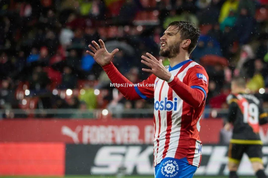 阿尔梅里亚客场惨负拉科鲁尼亚,遭遇连败 阿尔梅里亚客场惨负拉科鲁尼亚,遭遇连败