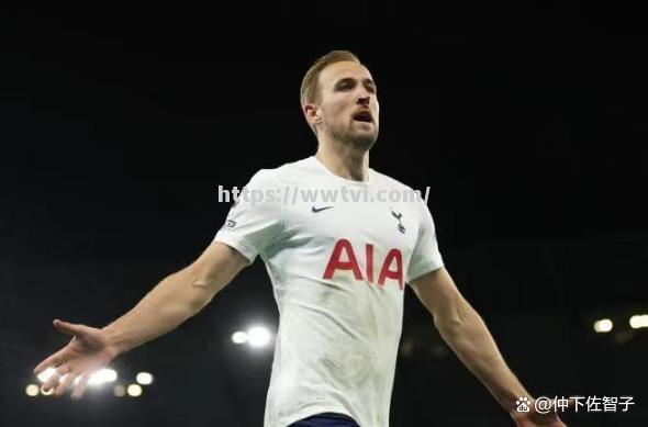 利物浦前锋菲尔米诺在比赛中奉献助攻 利物浦前锋菲尔米诺在比赛中奉献助攻