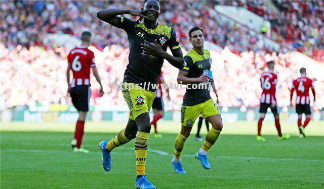 巴恩茅斯主场告捷,豪取三分 巴恩茅斯主场告捷,豪取三分