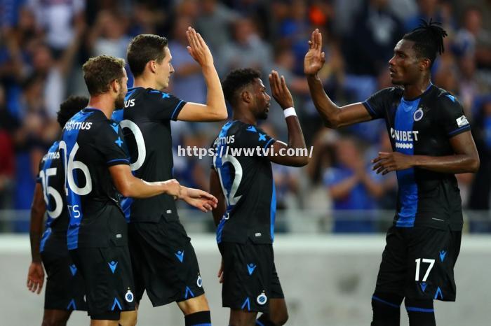 阿贾克斯队合力击败强敌 阿贾克斯队合力击败强敌