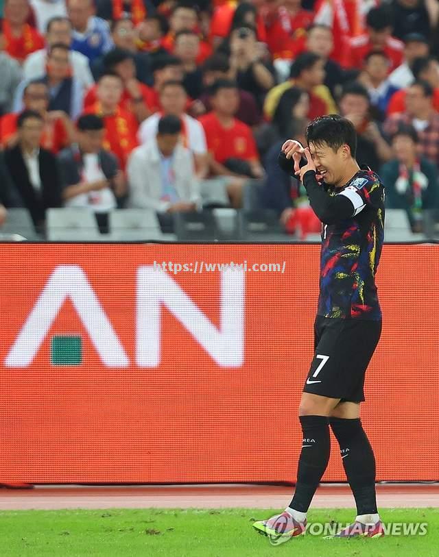 卢瓦尔球员已连续进球,成为球队头号射手 卢瓦尔球员已连续进球,成为球队头号射手