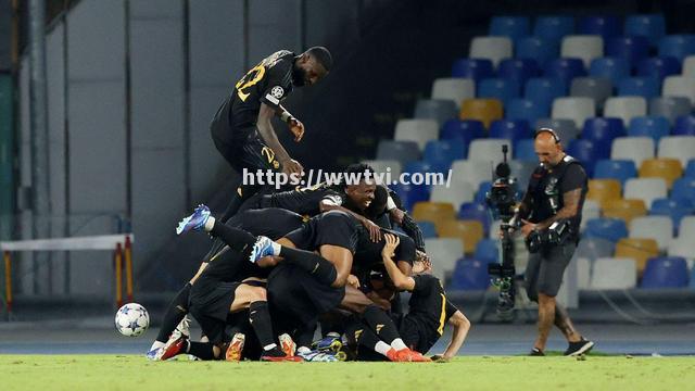 澳洲球员助力球队逆袭,赢得胜利 澳洲球员助力球队逆袭,赢得胜利