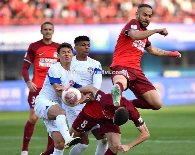 华科斯特亚与对手互交白卷,无法分出胜负 华科斯特亚与对手互交白卷,无法分出胜负