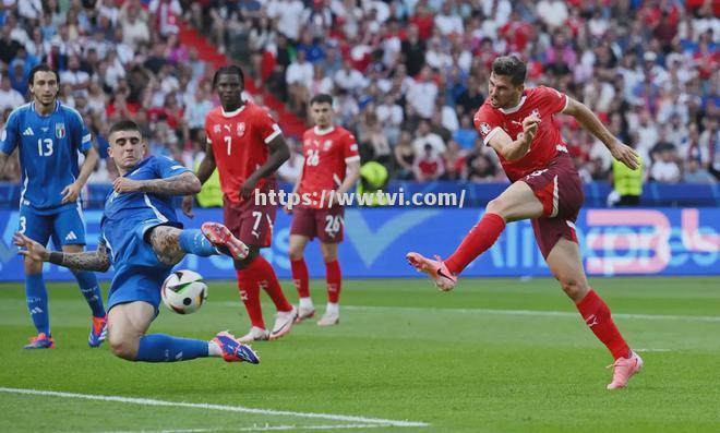 欧洲传统球队卫冕冠军,力压对手成功卫冕 欧洲传统球队卫冕冠军,力压对手成功卫冕