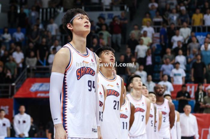 上海队惨败山东队,遭遇三连败 上海队惨败山东队,遭遇三连败