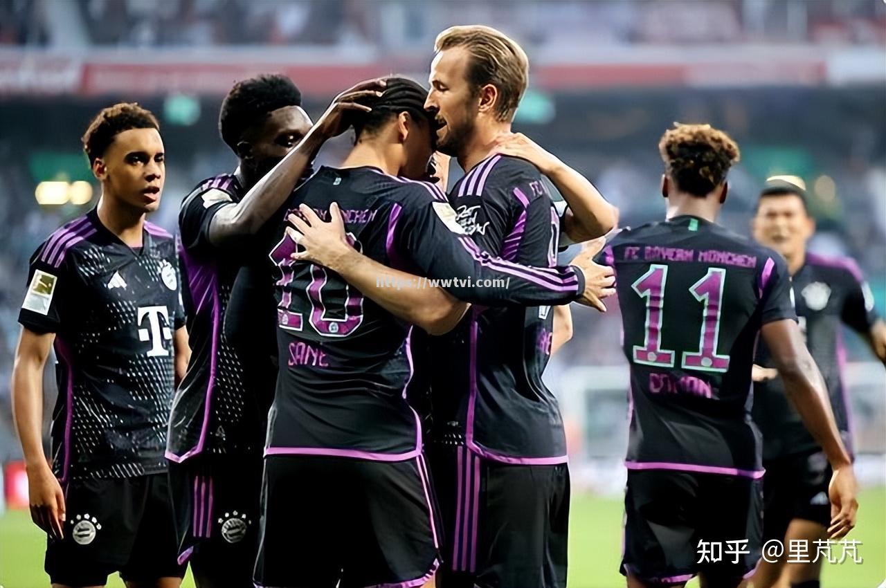 奥格斯堡告捷重要战役,德甲头名脱颖而出 奥格斯堡告捷重要战役,德甲头名脱颖而出