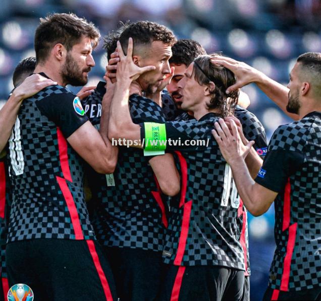 捷克队客场大胜克罗地亚,继续前进 捷克队客场大胜克罗地亚,继续前进