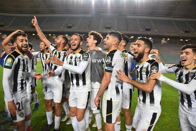 利物浦与尤文图斯战平,险胜晋级下一轮 利物浦与尤文图斯战平,险胜晋级下一轮