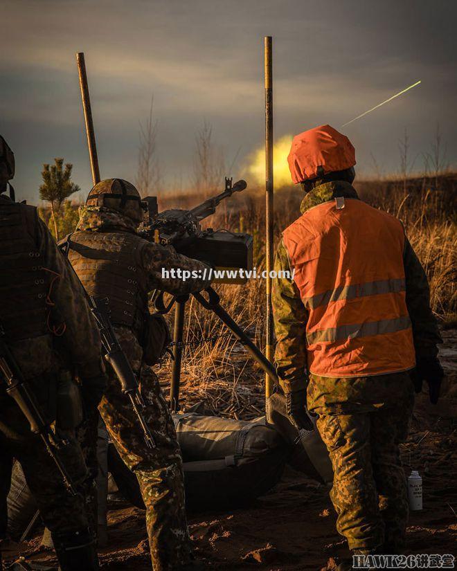 芬兰选手一箭射中靶心,夺得射击男子团体冠军 芬兰选手一箭射中靶心,夺得射击男子团体冠军
