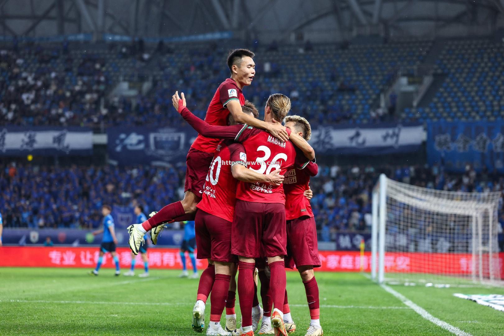 河南建业连胜走势稳定,期待对阵河北华夏 河南建业连胜走势稳定,期待对阵河北华夏