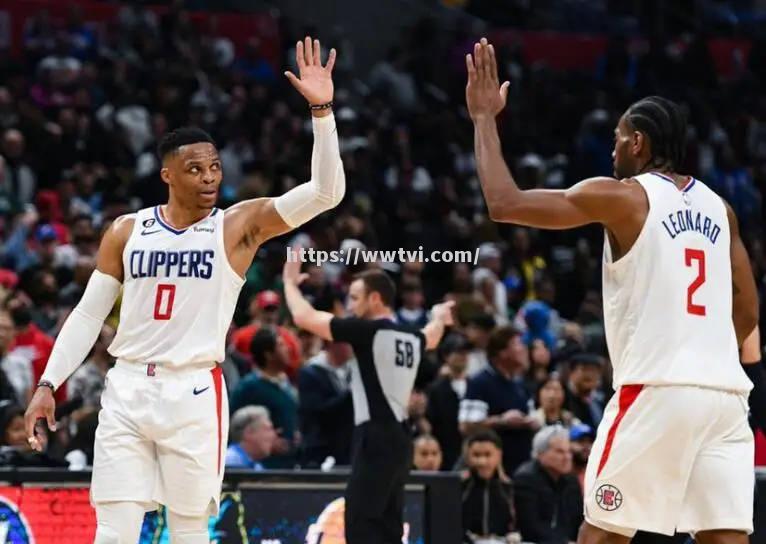 火箭主场大胜快船,威少状态回暖 火箭主场大胜快船,威少状态回暖