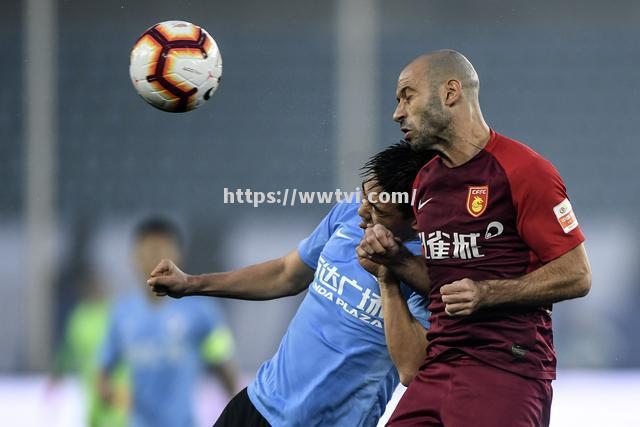 大连一方士气高涨,备战对阵华夏幸福 大连一方士气高涨,备战对阵华夏幸福