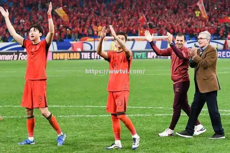 亚洲球队在国际赛场上力挫对手取得胜利 亚洲球队在国际赛场上力挫对手取得胜利