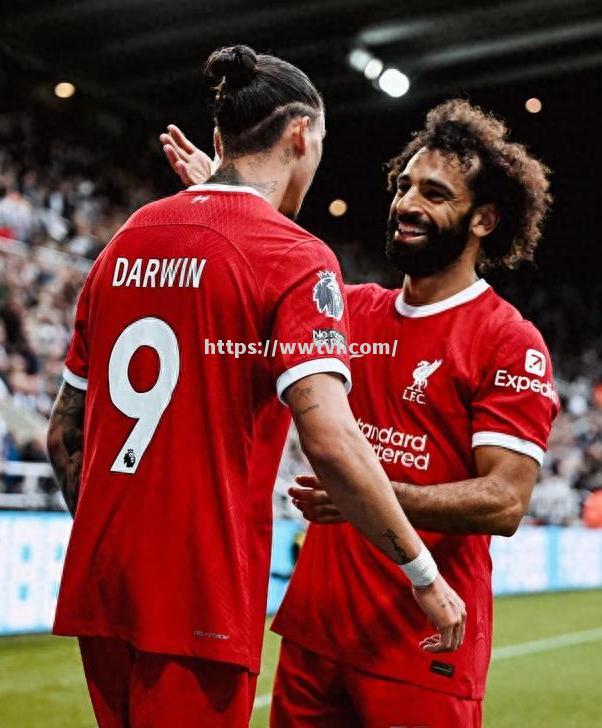 利物浦客场惜败,纽卡斯尔继续领跑 利物浦客场惜败,纽卡斯尔继续领跑