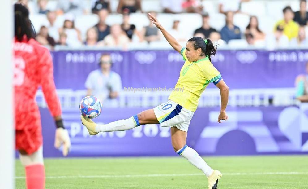 奥地利女足队员奋勇拼搏,晋级 奥地利女足队员奋勇拼搏,晋级