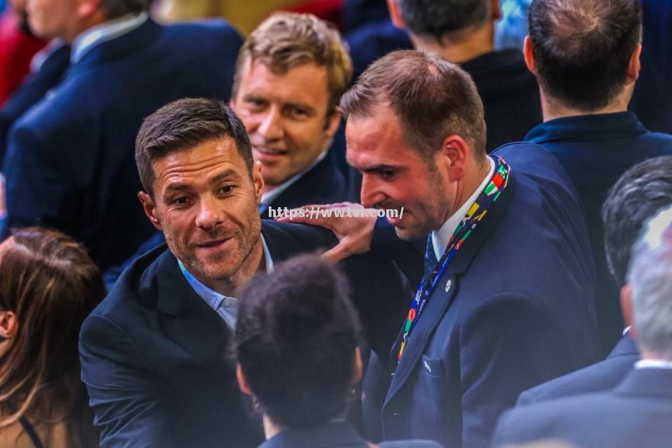 竞技充满激情：奥地利逼平英格廑，表现出色